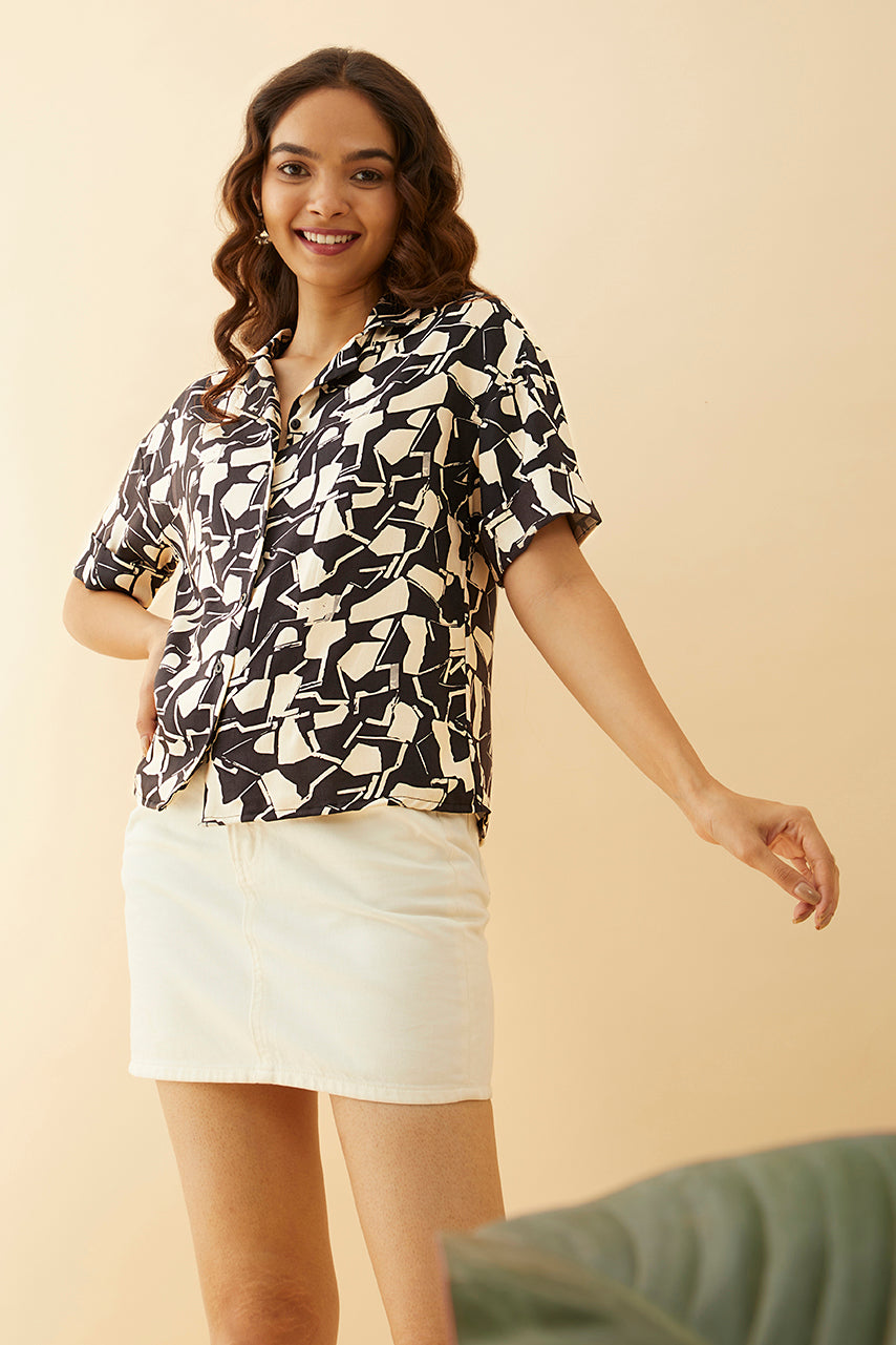 Abstract Printed Casual Crop Top